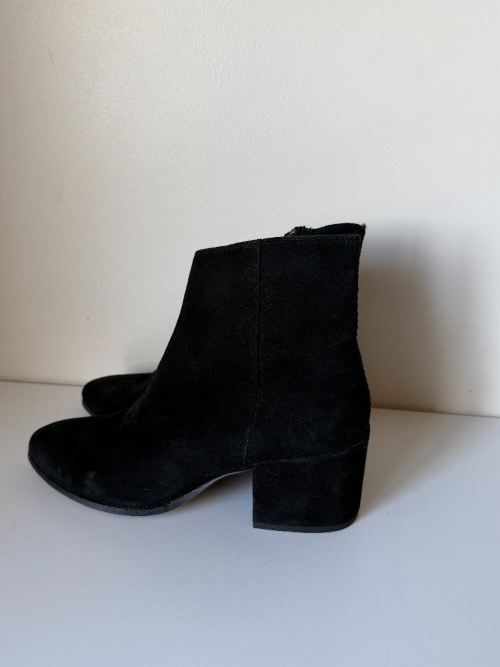 Dolce Vita Black Suede Booties | Size 7.5 | Chunky Heel Ankle Boot | Side Zip